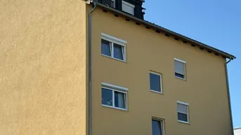 Expose DACHGESCHOßMAISONETTE in absoluter ZENTRUMSLAGE mit EXTRA BALKON im UNTERGESCHOSS
