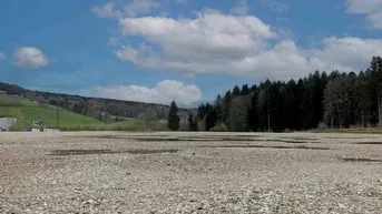 Expose Gewerbegrundstück direkt an der Autobahn A1 im OÖ Seengebiet