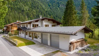 Expose Haus mit zwei Wohnungen &amp; Büro in Leutasch – Wohnen und Arbeiten in traumhafter Alpenlage
