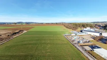 Expose GEWERBEGRUND: BETRIEBSBAUGEBIET AN DER B1 - VÖCKLAMARKT