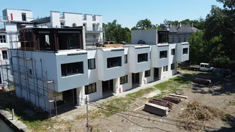 Expose Bach- und Parkblick - ruhiger Rückzugsort abseits der Straßen! Ebenfurth - Reihenhäuser!