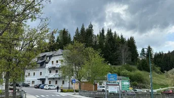 Expose Erstbezug mit Terrasse und Personenaufzug: Moderne 2-Zimmer-Wohnung in St. Kathrein am Hauenstein!