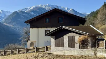 Expose Wahre Seltenheit: Haus mit Seeblick im Mölltal