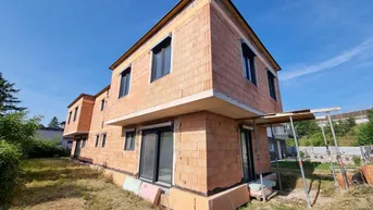 Expose Ihr neues Zuhause in Kottingbrunn: Doppelhaushälfte mit Garten und Terrasse!