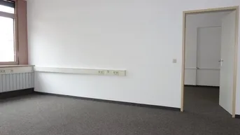 Expose BÜRO Nähe BAHNHOF - Tiefgarage im Gebäude