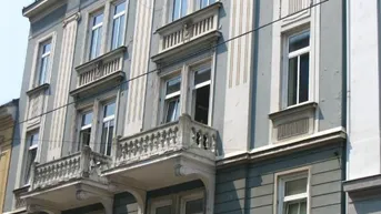 Expose Großzügiges Altbau-Dachgeschoß-Büro in direkter Innestadtlage!