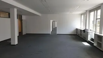 Expose Repräsentative Büroetage im Zentrum mit 70 m² Dachterrasse