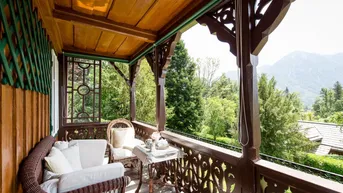 Expose Prachtvolle Villa im Aussser-Stil mit Dachsteinblick