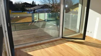 Expose Sehr helle und moderne 3-Zimmer-Wohnung mit großem Balkon, in absolut zentraler Lage von Bürmoos