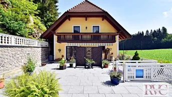 Expose Schönes, großzügiges und sehr gepflegtes Einfamilienhaus mit XXL Terrasse, Garten und Garagen!