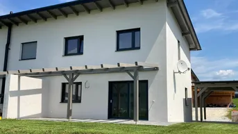 Expose Vermietete Neubau-Doppelhaushälfte (bis Jänner 2028) in ruhiger und sonniger Lage von Pichling