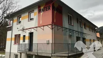Expose Gewerbe- und Mietshaus mit 2 Mietwohnungen - Viel Platz - großzügige Garagen u. Lagerflächen!