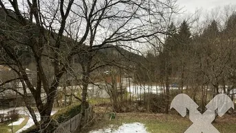 Expose Gewerbe- und Mietshaus mit 2 Mietwohnungen - Viel Platz - großzügige Garagen u. Lagerflächen!