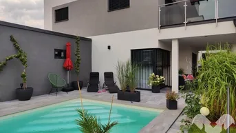 Expose Wohnhaus mit Gartengrundstück und Pool in Weitendorf