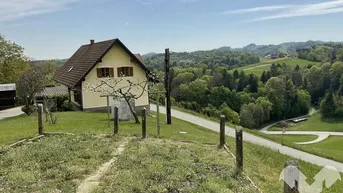 Expose Scheibengrund mit Bauernhaus und Nebengebäuden in Aussichtslage