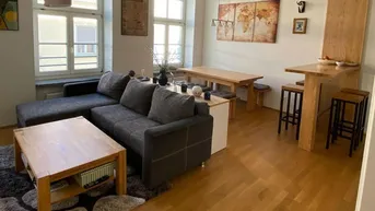 Expose Genial zentral für Stadtliebhaber: Wunderschöne, modern ausgestattete 2-Zimmer-Wohnung