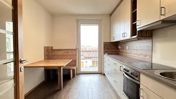 Expose Hochwertig sanierte und helle 2-Zimmer-Wohnung mit Balkon in Graz-Waltendorf