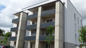 Expose Vermietete 2-Zi-Wohnung mit Schrankraum und großem Balkon im 1. OG