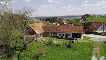 Expose Baugrund mit altem Bauernhaus in Top-Aussichtslage