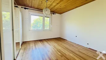 Expose Helle Wohnung mit Loggia und Balkon in zentraler Lage
