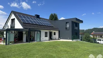 Expose Exklusives Einfamilienhaus mit modernem Anbau und Blick auf Schloß Arnfels