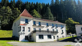 Expose Wohnhaus mit großem Grundstück im Naturpark