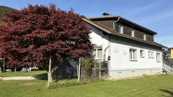 Expose Zweifamilienhaus mit Garten, Keller und Garage – jetzt zum reduzierten Preis!