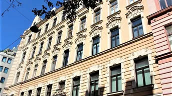 Expose NASCHMARKT-NÄHE, 47 m2 Dachgeschoss mit Terrasse, 2 Zimmer, Komplettküche, Wannenbad, Parketten, Eggerthgasse