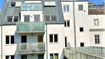 Expose LORYSTRASSE, sonnige 74 m2 Neubau mit 8 m2 Balkon, 2 Zimmer, Wohnküche, WG-geeignet, Wannenbad, Garage möglich