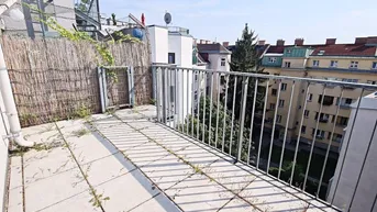 Expose DACHGESCHOSS, ROLLINGERGASSE, 63 m2 Maisonette mit 12 m2 Terrasse, Wohnküche, 1 Zimmer, Wannenbad, Parketten