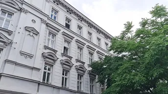 Expose SIEBENBRUNNENPLATZ, gepflegte 85 m2 Altbau, 3 Zimmer, Küche, Wannenbad, Parketten, WG-geeignet, Reinprechtsdorfer Straße