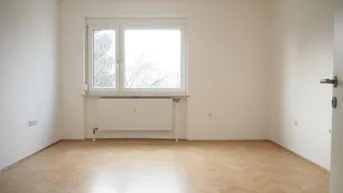 Expose Urfahr! Generalsanierte schöne 73 m² Wohnung, 3 Zimmer, unmöbliert, inkl. Parkplatz, WG-geeignet! Unbefristeter Mietvertrag!