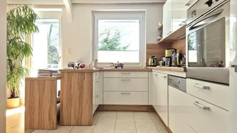Expose Sonnige 84 m² WNFL plus 7,45 m² Loggia am Pöstlingberg mit herrlicher Fernsicht! Inkl. Küche/Geräte! Kachelofen! Garage!