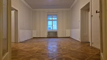 Expose Einzigartiger Altbau mit Potential! 200 m² NFL, vielfältig nutzbar! Toplage in der Linzer Altstadt, nähe Landhaus! 