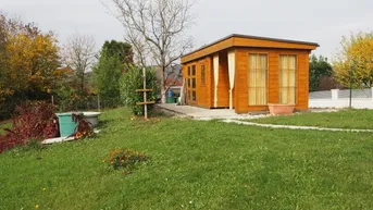 Expose Freizeitgrundstück mit Gartenhaus in Außertreffling/Linznähe mieten! 1.030 m² Grundfläche eingezäunt mit Parkplätzen!