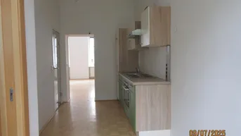 Expose 4040 Urfahr, Hauptstraße 81: Reizende Altbauwohnung mit 44,80m2 WNFL,1 Raum, extra Küche, (Ablöse), EG, Top 1 