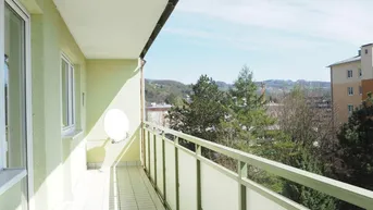 Expose Urfahr Biesenfeld! Schöne 3-Zimmerwohnung mit Loggia plus separate Küche, teilmöbliert ohne Ablöse, Parkplätze beim Haus, Uninähe! WG-geeignet!