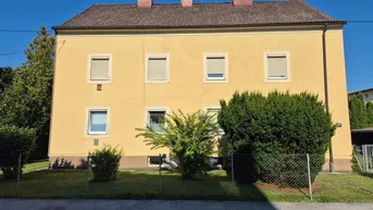 Expose Mehrparteienhaus mit Potential in Toplage! 1600 m² Grundfläche und 238 m² Wohnfläche plus ausbaufähiges DG, Garage + 3 Parkplätze, Nähe Straßenbahn und Wasserwald!