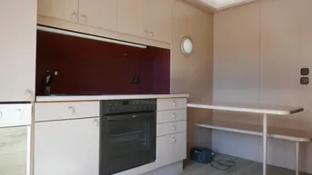 Expose Linz: zentral gelegene große Wohnung, ca. 95m², 4 Zimmer, Balkon