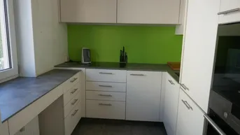 Expose Linz: Zentrum: Perfekte Single- oder Paarwohnung, ca. 49m², 2 Zimmer, Balkon