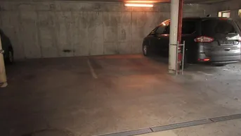 Expose Tiefgaragenplätze Leonfeldnerstr.158/Millsteigerstr.8 zu vermieten!