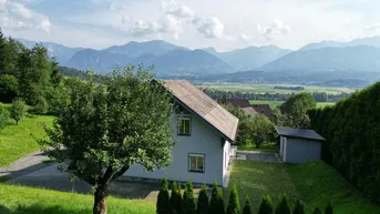 Expose Weitläufiges Anwesen mit Panoramablick auf die Karawanken