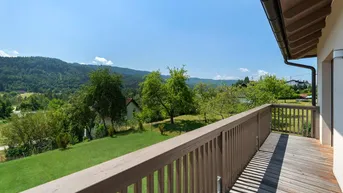 Expose Neubau-Erstbezug: Doppelhaushälften in Naturlage mit Südblick