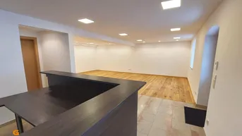 Expose Repräsentative Büro / Ausstellungsfläche + Halle in Grenznähe Salzburg Liefering mieten