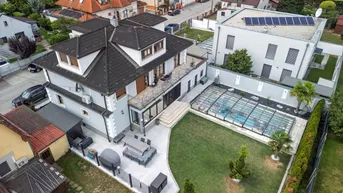 Expose Villa mit Pool in Umland von Wien
