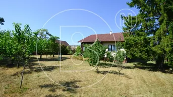 Expose Hervorragender Baugrund mit Altbestandshaus!