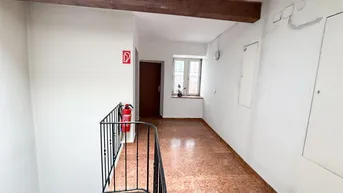 Expose Anleger aufgepasst! Seltene Gelegenheit Hausanteil mit 4 Wohnungen und 3 Lager in einem Altstadthaus in Salzburg