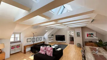 Expose Großzügige luxeriöse 3 Zimmer Dachgeschoßwohnung mitten in der Altstadt von Salzburg