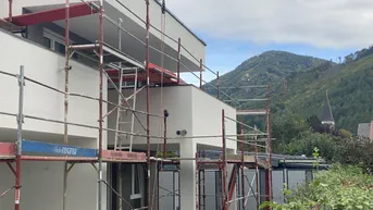 Expose Eigentum jetzt sichern zu Top Preis!! Gartenwohnung mit Georgi Berg Blick! Bereits im Dezember 2025 bezugsfertig!