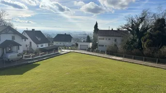 Expose Zweifamilienhaus inkl traumhaftem Baugrundstück mit Fernsicht bis in die Berge